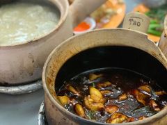 薑蔥田雞煲-长城砂煲田鸡粥