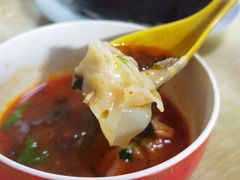 -小许三鲜砂锅馄饨店(家多乐烟酒店)
