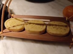 绿豆糕-吴越荣记苏州菜·松鼠桂鱼100%活鱼现做(月光码头店)