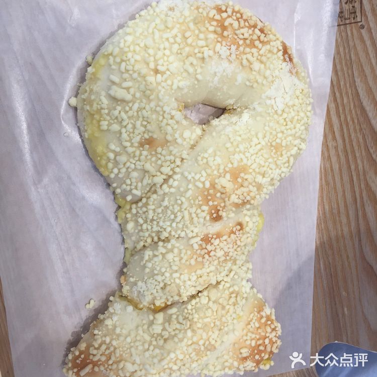 第二天去排队半小时 环境很棒 还可以抓娃娃哦