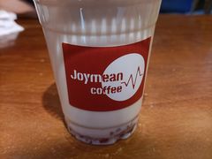草莓牛乳-Joymean coffee.见面咖啡