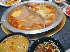 -沸炉重庆老火锅(军事博物馆店)