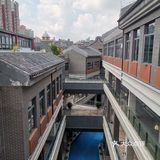 环境：岭南特色建筑，国粹粤剧经典装饰，户外绿化还行