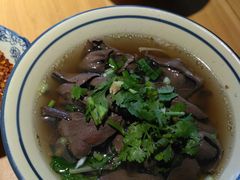 -大众跷脚牛肉馆·非遗传承单位(峨眉山店)