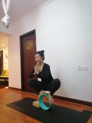 -Yvon yoga 瑜伽·精准体态管理中心