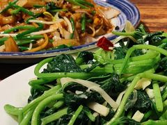 干椒酸笋炒红薯叶-蚝美人·生蚝海鲜烧烤(茶花园店)