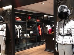 -文艺复兴百货(米兰大教堂广场店)