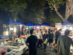 -吴山路夜市