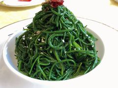 炝拌草原沙葱-德乐海蒙餐