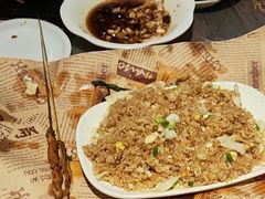 -老街烧烤大排档·地道湖北菜·龙虾馆(汉口火车站店)