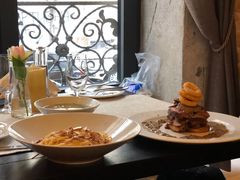 -Casa Nova