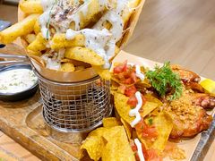 招牌小吃拼盘-Mark&Mars Restaurant
