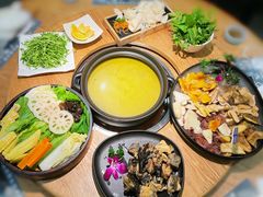 -一朵菌·野生菌探索家火锅(南亚店)