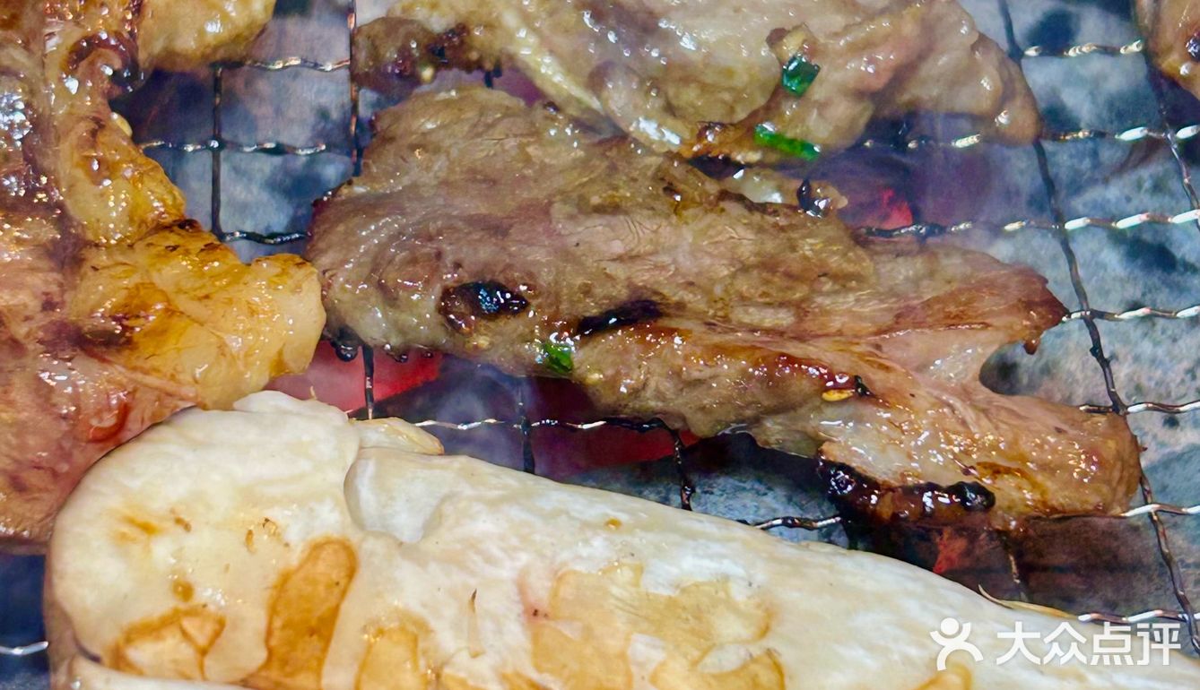 圣诞来他家吃烤肉啦😋这次来的百子湾新店‼️