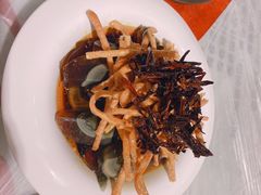 皮蛋拌散子-美膳居川菜馆油焖大虾烧烤(卓刀泉店)