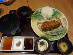 -牛カツ京都勝牛(河原町蛸薬師店)