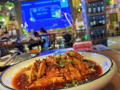 -临界音乐酒馆·小龙虾·江湖菜(华熙LIVE·鱼洞店)