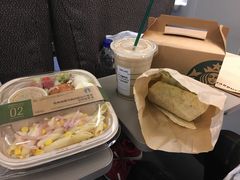 -星巴克(上海虹桥站2A检票口)