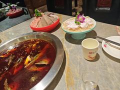 -忘情水鱼头·鲜鱼火锅(滨江中路店)