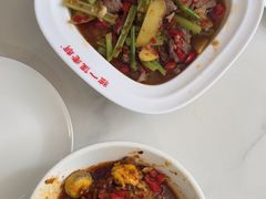 -独一佳老胡湘菜馆(矿山路店)