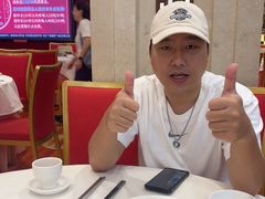 -凤凰楼酒家·粤宴点心(华强北店)