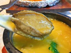 金汤小米煮鲜鲍-望乡楼上海菜(日月光店)