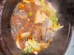 -鱼窝棚柴火铁锅炖(富山屯店)