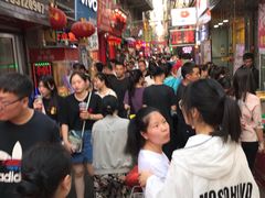 -许西美食一条街
