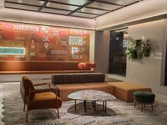 -桔子酒店(上海西藏北路地铁站店)