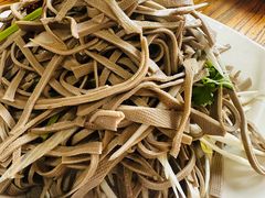 -溢心园香河肉饼总店