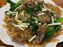 湿炒牛河-南记食粥坊·宵夜大排档(岭南分店)