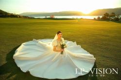 -乐派诗婚纱摄影