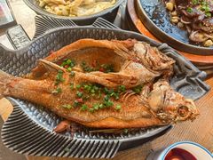 -蜜桃餐厅·伴山(湖滨商业街店)