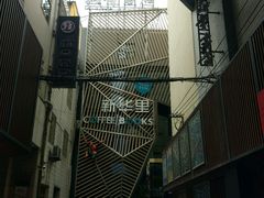 -新华里咖啡书吧(新华书店小寨店)