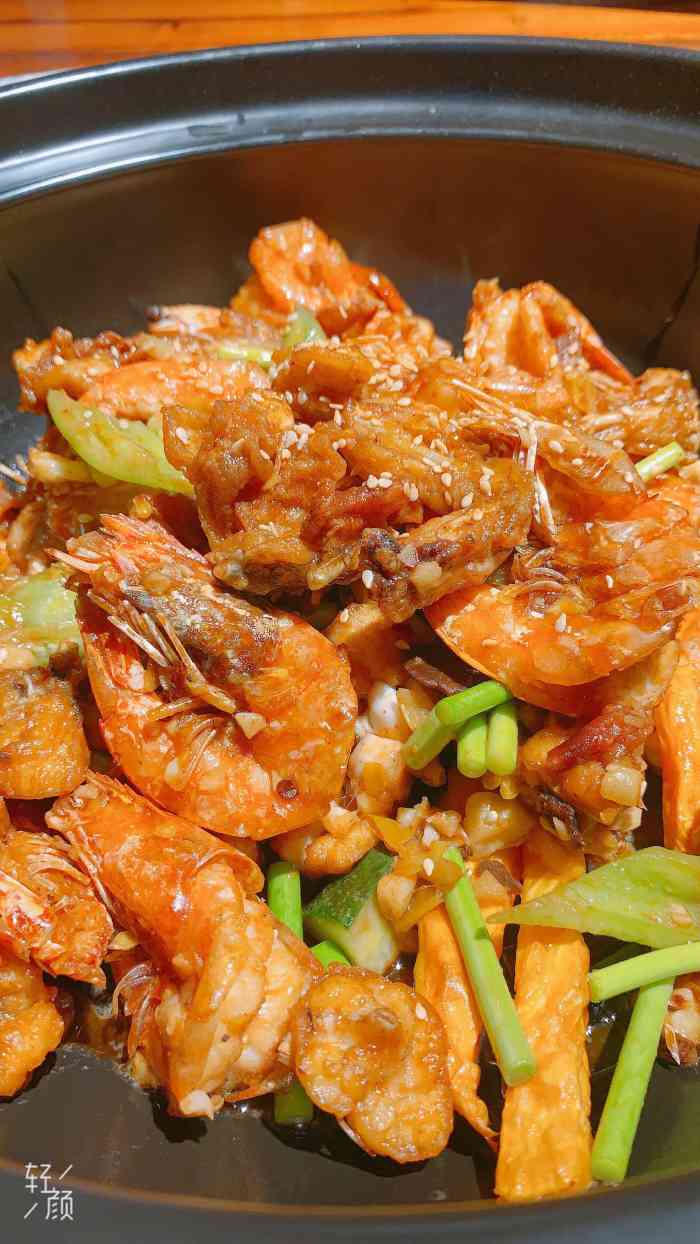 牛蛙爱上虾(黄科大店)-"[薄荷]环境:停车不是很方便,,人不多.