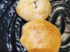 云南现烤鲜花饼-香巴拉云南餐厅(华莱坞店)