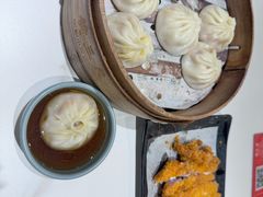-馋三尺蟹粉小笼(人民广场店)