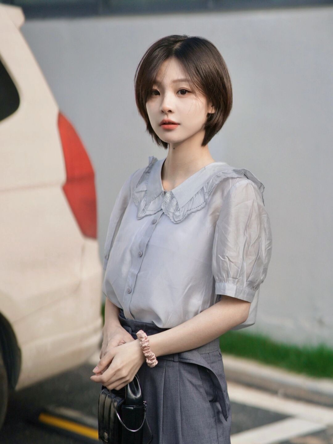 灵动可爱的短发女孩