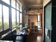 -魔方公寓(碧云国际店)