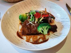 红酒炖牛腱肉配土豆泥-塞纳河法国餐厅(意式风情街店)