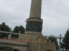 -人民防洪胜利纪念塔