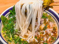 -云阿蛮云南生烫牛肉米线(奉贤路店)