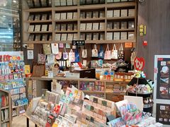 -钟书阁(群光广场店)