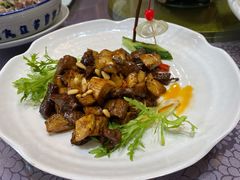 -山明水秀大饭店