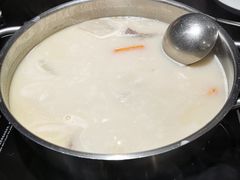 澳门鸡脚猪骨煲（小）-官也街澳门火锅(新源里店)