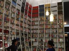 iphone_upload_pic-钟书阁(松江泰晤士小镇店)