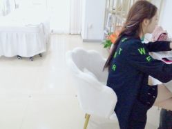 点击看大图 -凡碧诗毛孔清洁收细