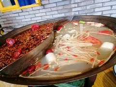 鸳鸯锅底-石灰市老火锅(北滨路店)