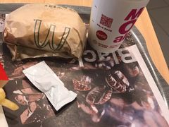 -麦当劳(民盈·国贸城店)