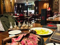 -恰餐厅及酒吧 CHAR Bar & Grill (北京丽都皇冠假日店)
